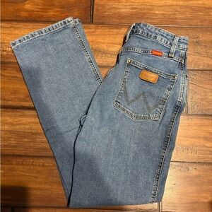 Women’s Wrangler Cowboy cut jeans